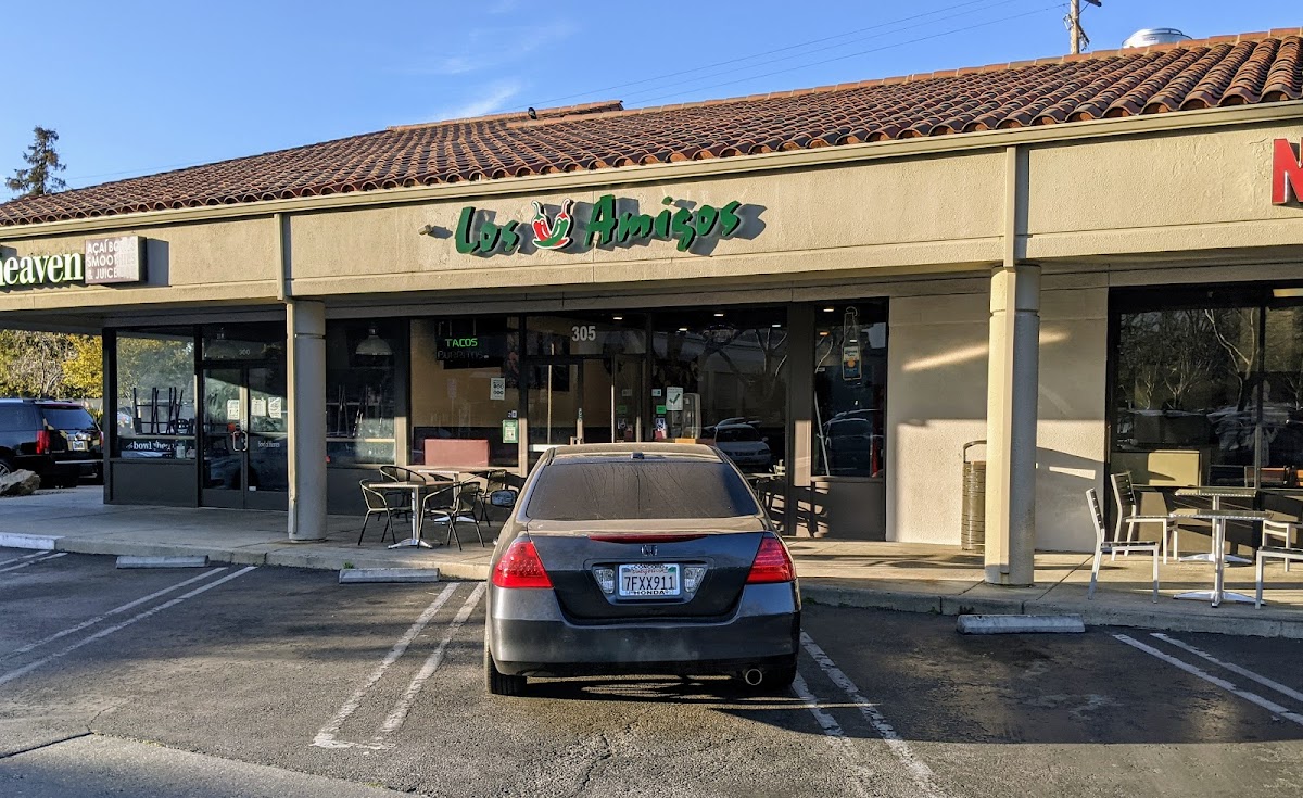 Una Mas Mexican Grill